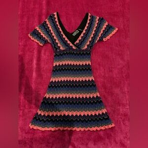 VINTAGE GUESS CHEVRON METALLIC Y2K DRESS